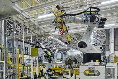 路特斯全球智能工廠武漢竣工，首輛純電智能汽車下線引領產業革新